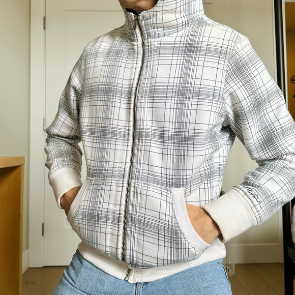 Very Thick Patterned Sweater (Hoodie) - Picture 4 of 6